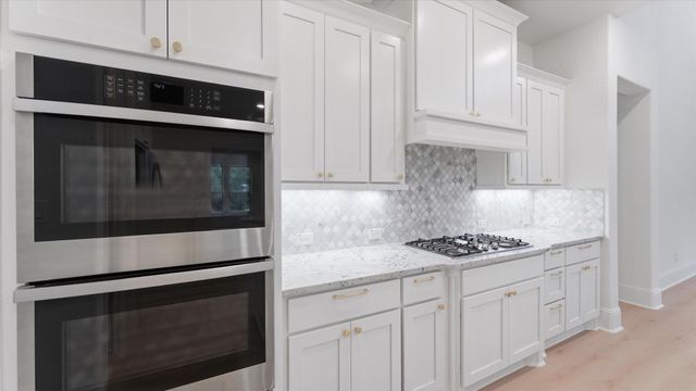 2 Gracenote Place, Tomball, TX 77375