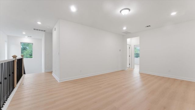 2 Gracenote Place, Tomball, TX 77375