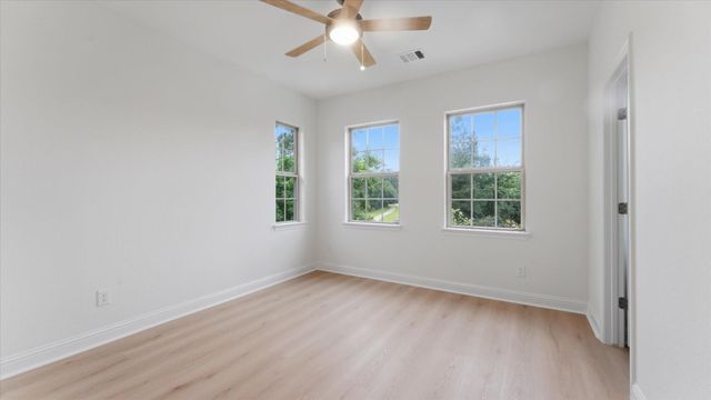2 Gracenote Place, Tomball, TX 77375