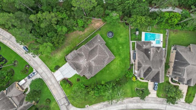 2 Gracenote Place, Tomball, TX 77375