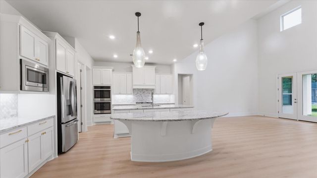2 Gracenote Place, Tomball, TX 77375