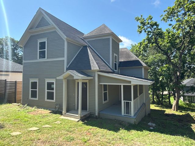 1510 W Woodard Street, Denison, TX 75020
