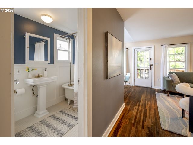 7905 N SEWARD Ave, Portland, OR 97217