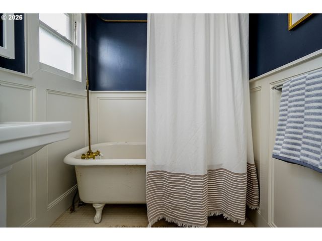 7905 N SEWARD Ave, Portland, OR 97217