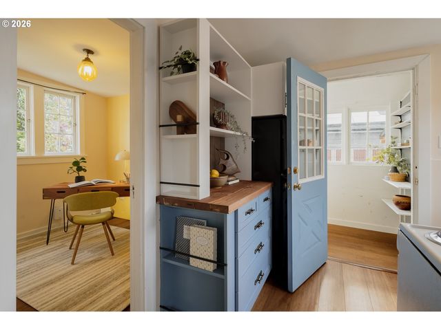 7905 N SEWARD Ave, Portland, OR 97217