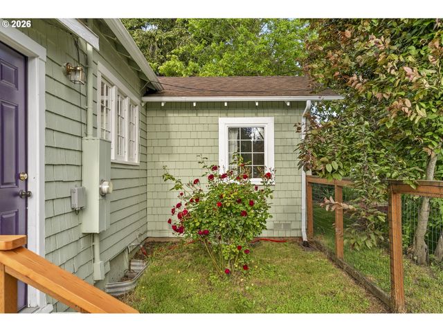 7905 N SEWARD Ave, Portland, OR 97217