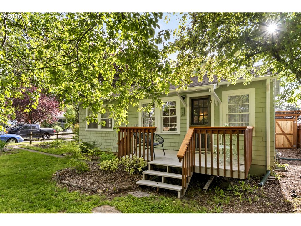 7905 N SEWARD Ave, Portland, OR 97217