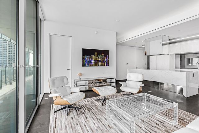 120 Ocean Dr 700, Miami Beach, FL 33139