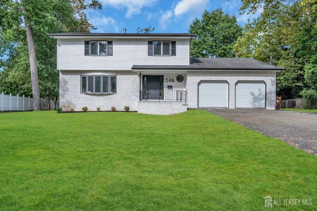 24 Dewey Drive, New Brunswick, NJ 08901