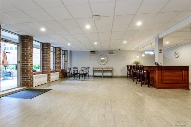 740 E Broadway 3L, Long Beach, NY 11561