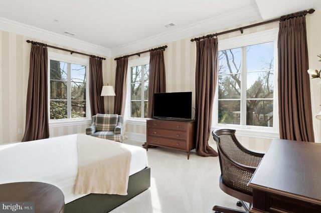 4869 GLENBROOK RD NW, Washington, DC 20016