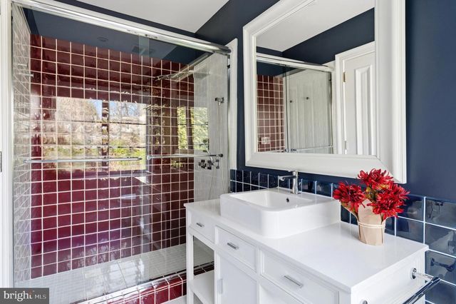 4869 GLENBROOK RD NW, Washington, DC 20016