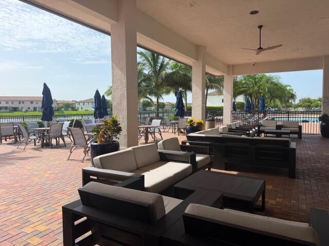 9207 W 33rd Lane, Hialeah, FL 33018