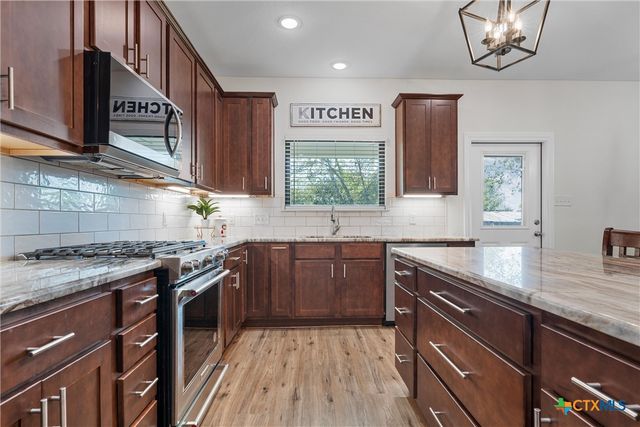 306 Eagle Drive, Eddy, TX 76524