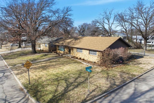 6120 E Murdock Ave, Wichita, KS 67208