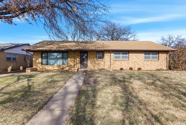 6120 E Murdock Ave, Wichita, KS 67208