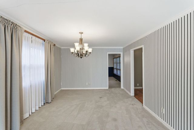 6120 E Murdock Ave, Wichita, KS 67208