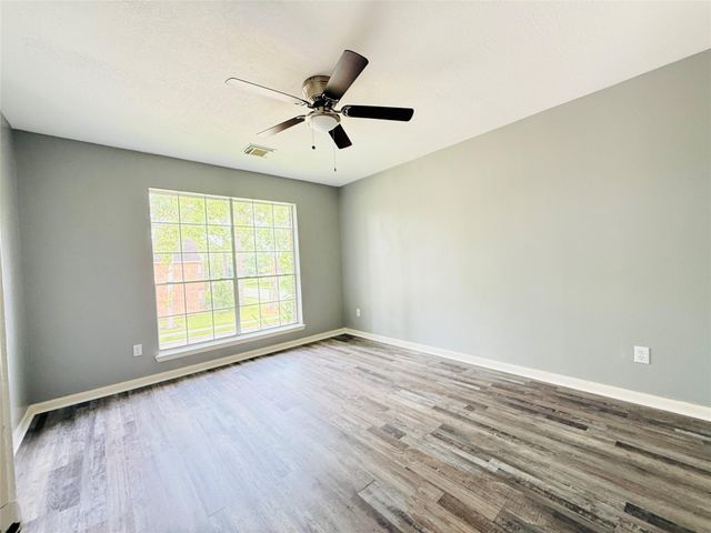 16619 Palisades Point Drive, Houston, TX 77059