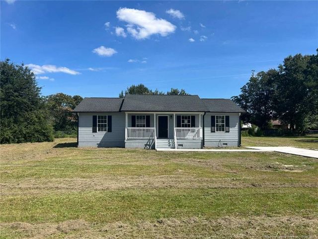 1435 Strickland Bridge Road, Fayetteville, NC 28304
