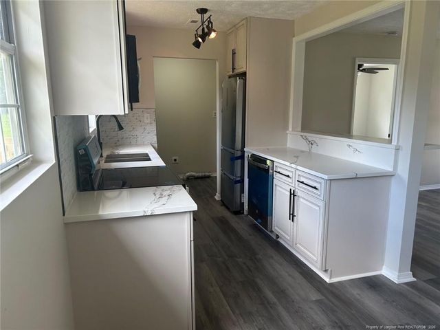 1435 Strickland Bridge Road, Fayetteville, NC 28304