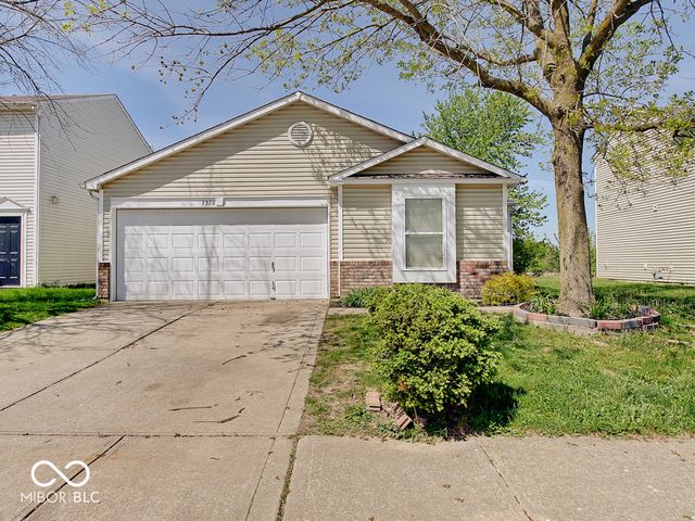 2372 Summerwood Lane, Greenwood, IN 46143