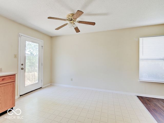 2372 Summerwood Lane, Greenwood, IN 46143