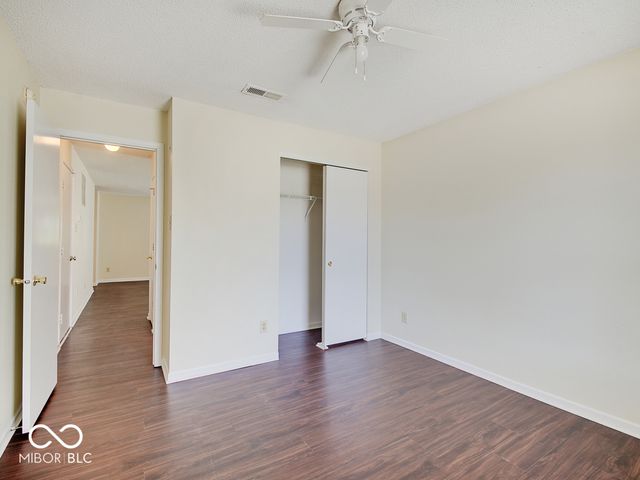 2372 Summerwood Lane, Greenwood, IN 46143