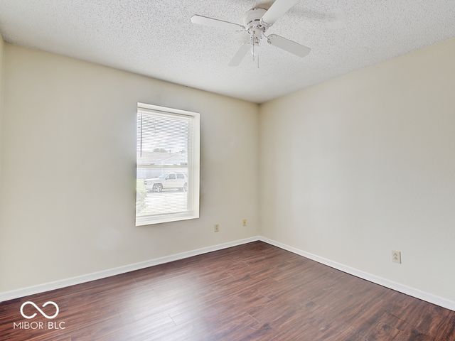 2372 Summerwood Lane, Greenwood, IN 46143