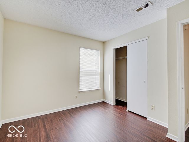 2372 Summerwood Lane, Greenwood, IN 46143