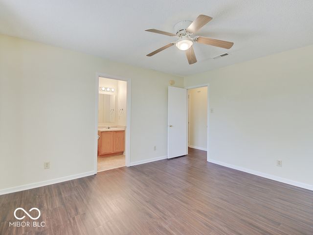 2372 Summerwood Lane, Greenwood, IN 46143