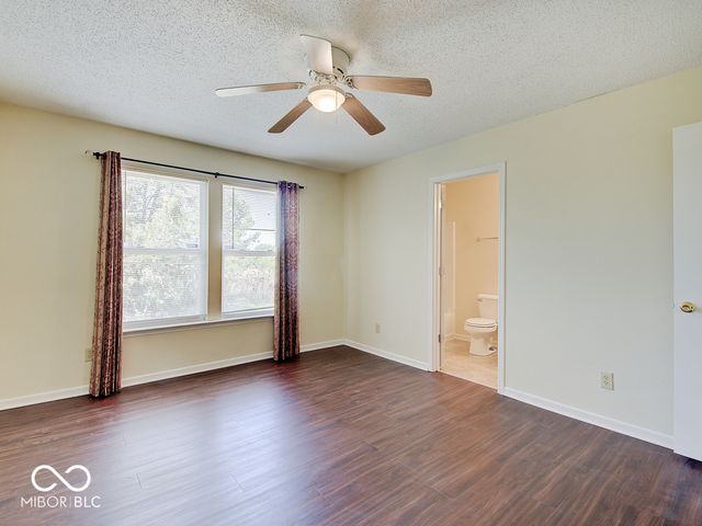 2372 Summerwood Lane, Greenwood, IN 46143