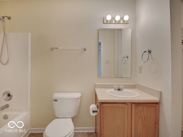 2372 Summerwood Lane, Greenwood, IN 46143