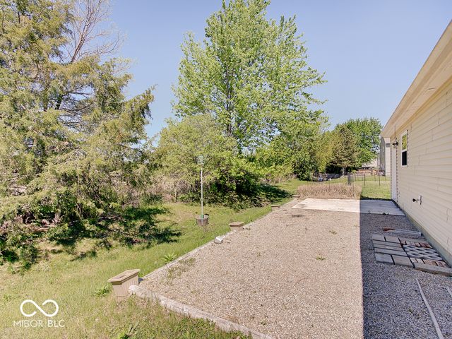 2372 Summerwood Lane, Greenwood, IN 46143