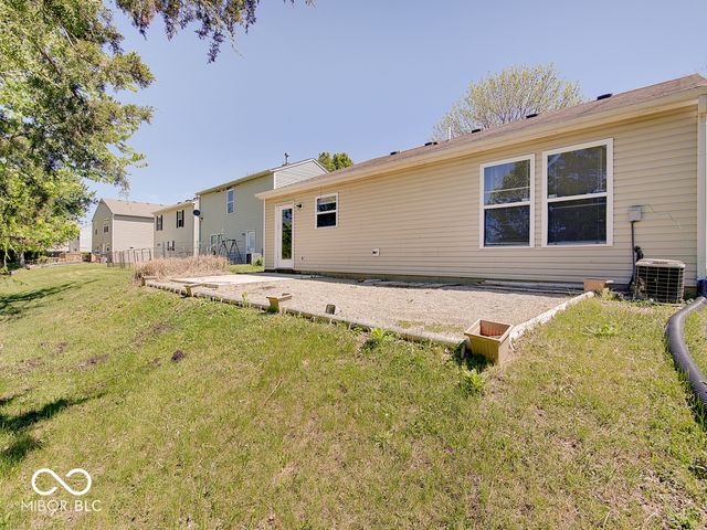 2372 Summerwood Lane, Greenwood, IN 46143