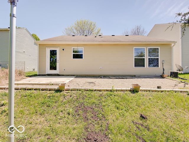 2372 Summerwood Lane, Greenwood, IN 46143