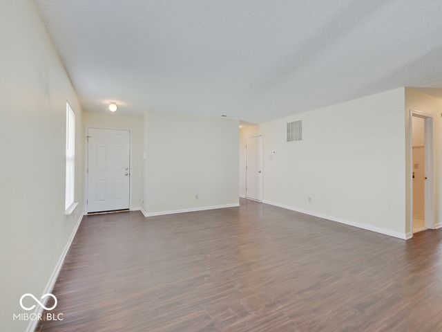 2372 Summerwood Lane, Greenwood, IN 46143