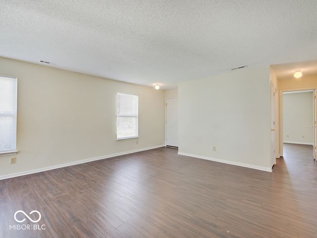 2372 Summerwood Lane, Greenwood, IN 46143