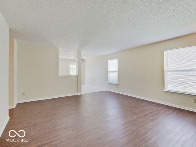 2372 Summerwood Lane, Greenwood, IN 46143