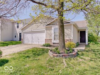 2372 Summerwood Lane, Greenwood, IN 46143