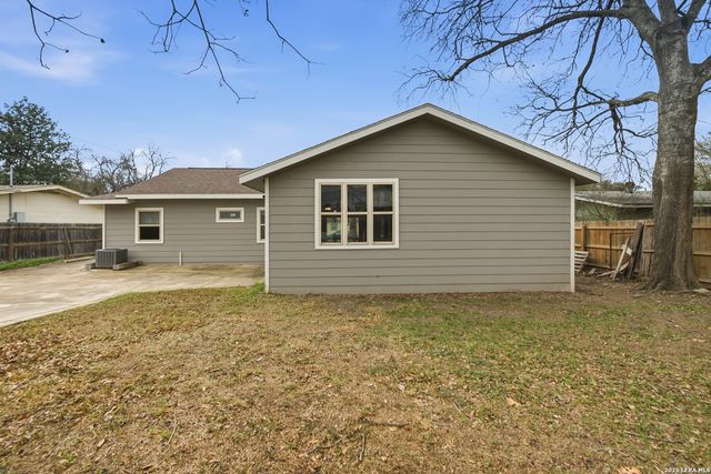 243 Chesswood, San Antonio, TX 78228