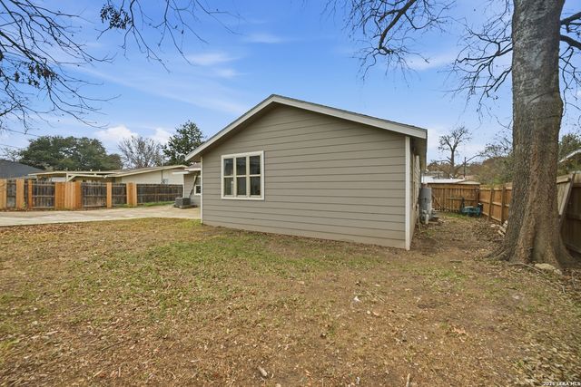 243 Chesswood, San Antonio, TX 78228