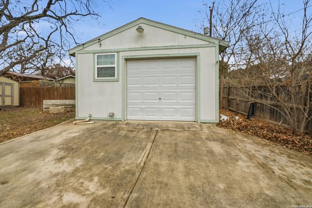 243 Chesswood, San Antonio, TX 78228