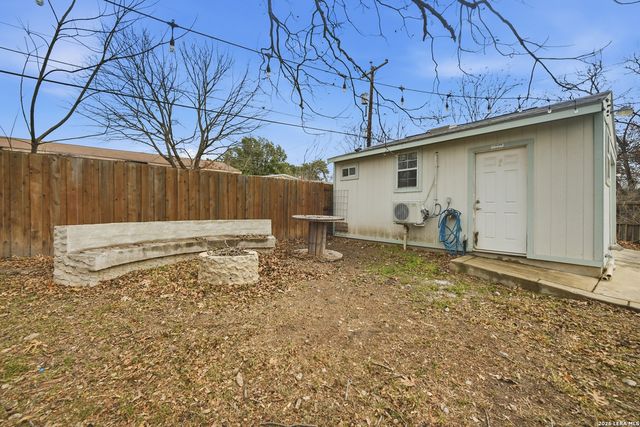 243 Chesswood, San Antonio, TX 78228
