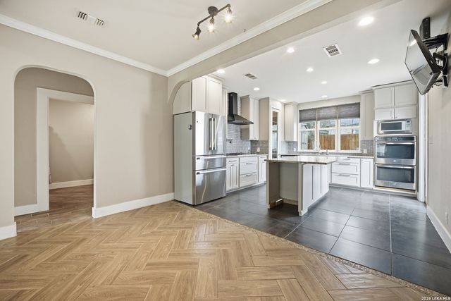 243 Chesswood, San Antonio, TX 78228