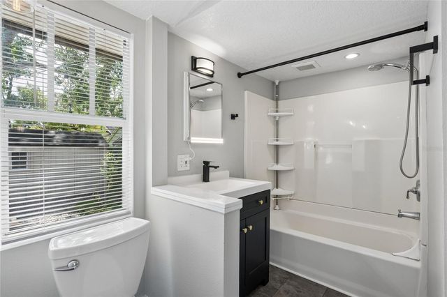 809 N HYER AVENUE, Orlando, FL 32803