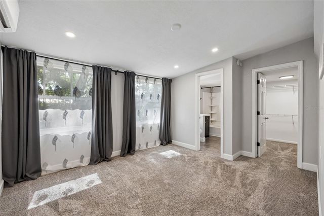 809 N HYER AVENUE, Orlando, FL 32803