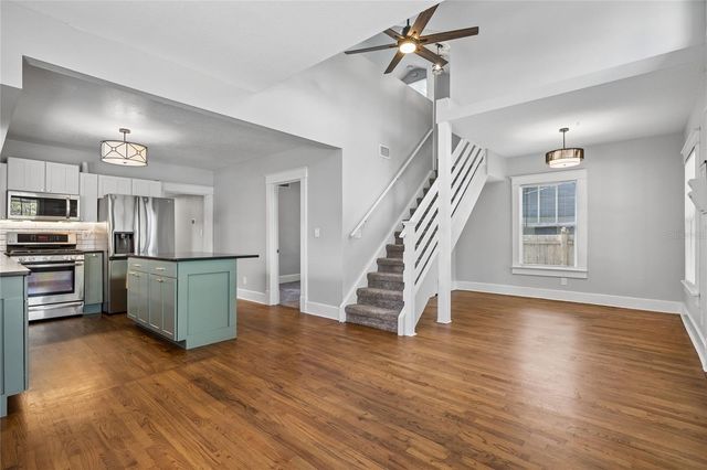 809 N HYER AVENUE, Orlando, FL 32803
