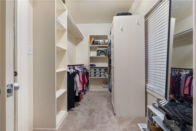 2311 NW Hedgewood Drive, Grain Valley, MO 64029