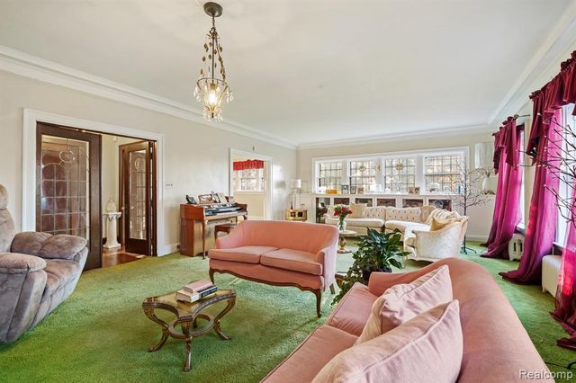 1135 Chicago Boulevard, Detroit, MI 48202