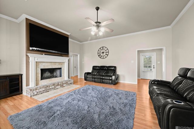 13529 Chase St, Gonzales, LA 70737